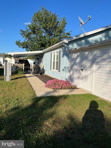 33 WESTVIEW TER, Womelsdorf, PA 19567