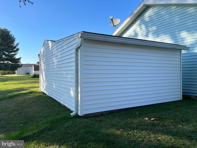 33 WESTVIEW TER, Womelsdorf, PA 19567