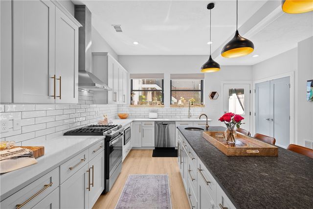 5324 Keystone St, Lawrenceville, PA 15201