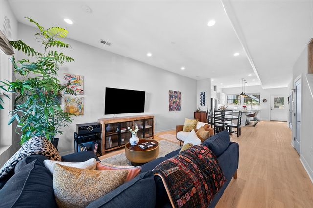 5324 Keystone St, Lawrenceville, PA 15201