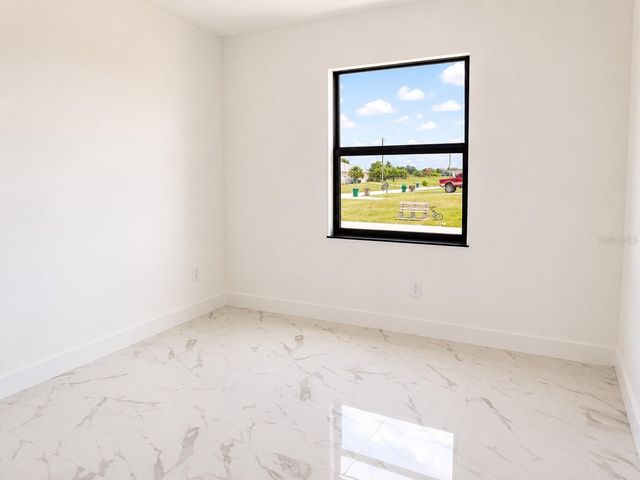 1107 NW 9TH AVENUE, Cape Coral, FL 33993