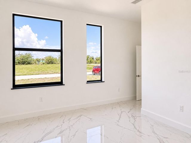 1107 NW 9TH AVENUE, Cape Coral, FL 33993