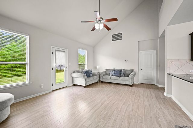 10709 Braves Ave, Denham Springs, LA 70726