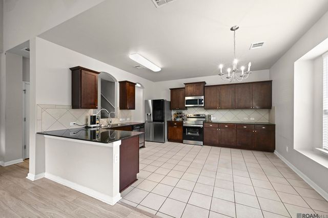 10709 Braves Ave, Denham Springs, LA 70726