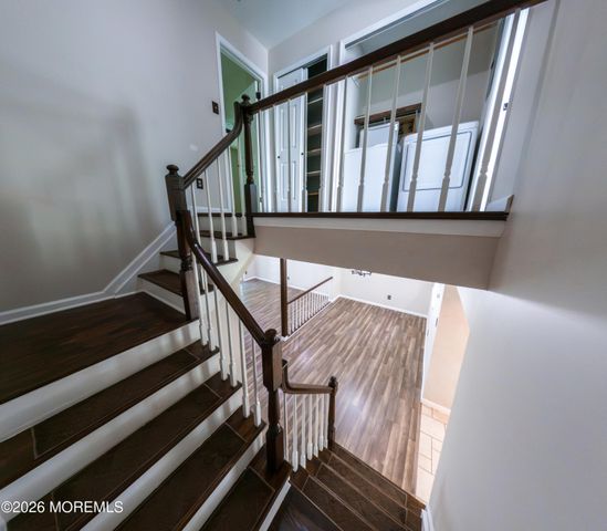 4 Vassar Place, Morganville, NJ 07751