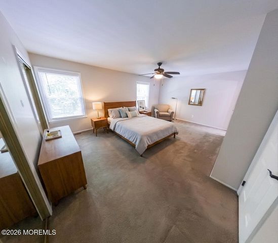 4 Vassar Place, Morganville, NJ 07751