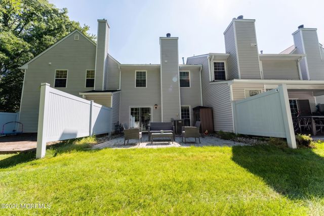 4 Vassar Place, Morganville, NJ 07751
