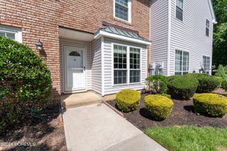 4 Vassar Place, Morganville, NJ 07751
