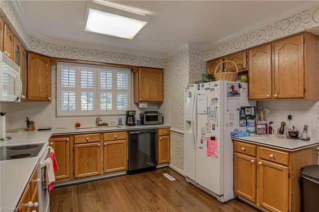8921 Harpers Grove Lane, Clemmons, NC 27012