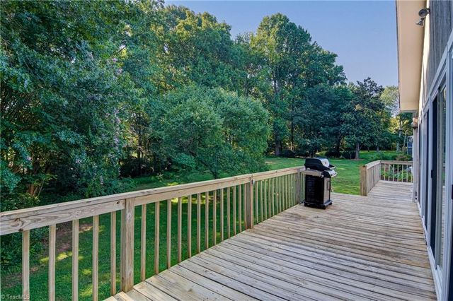 8921 Harpers Grove Lane, Clemmons, NC 27012