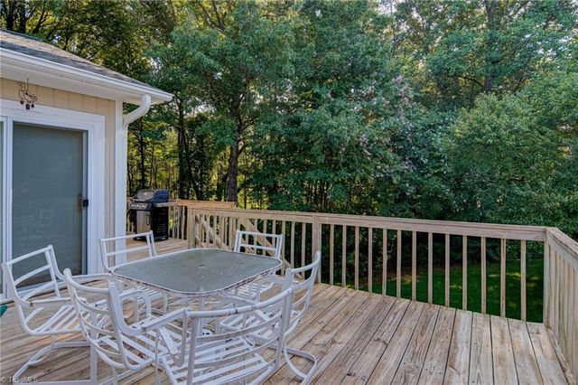 8921 Harpers Grove Lane, Clemmons, NC 27012