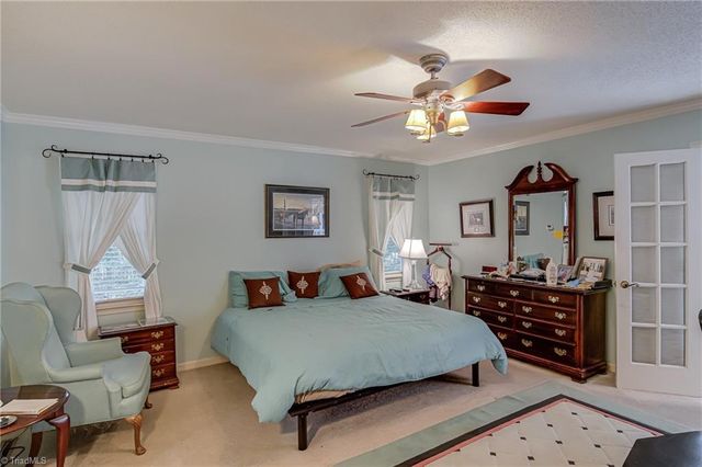 8921 Harpers Grove Lane, Clemmons, NC 27012