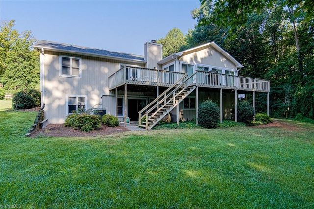 8921 Harpers Grove Lane, Clemmons, NC 27012