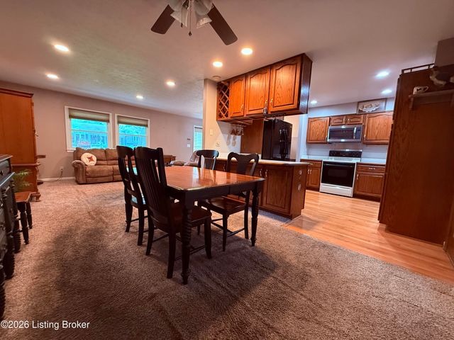 615 Rymer Way, Louisville, KY 40223