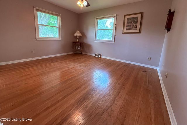 615 Rymer Way, Louisville, KY 40223