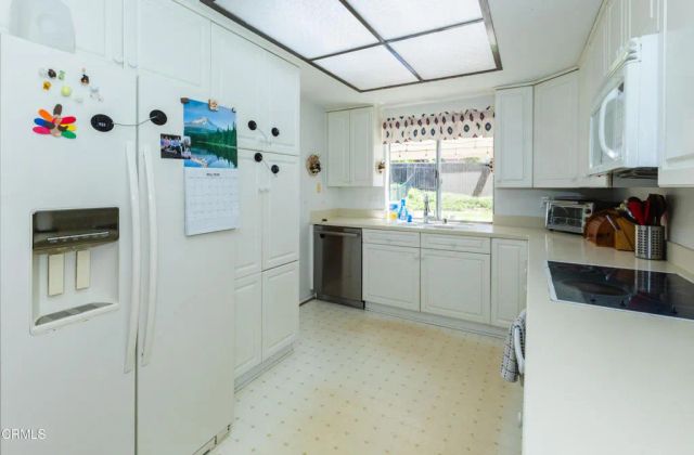 2190 Klamath Drive, Camarillo, CA 93010