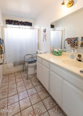 2190 Klamath Drive, Camarillo, CA 93010
