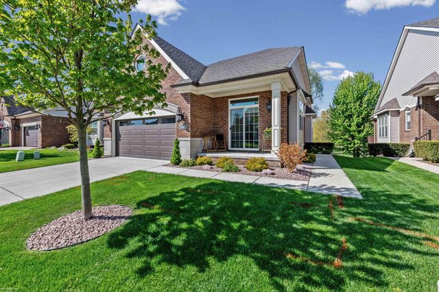 21186 Lilac Lane 155, Clinton Township, MI 48036