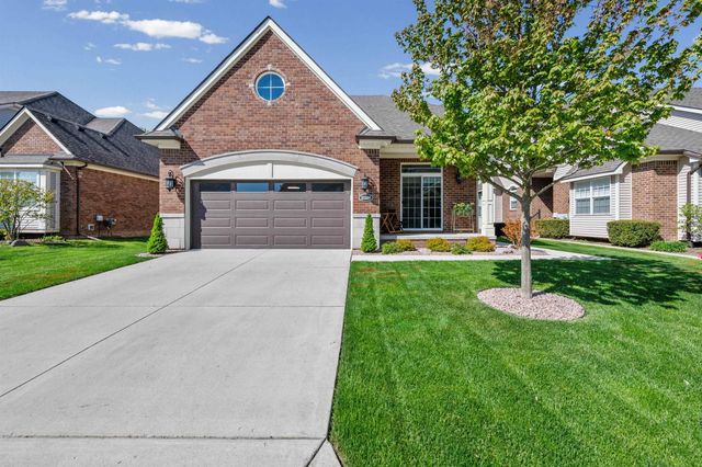21186 Lilac Lane 155, Clinton Township, MI 48036