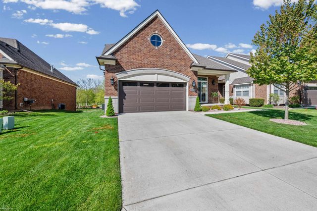 21186 Lilac Lane 155, Clinton Township, MI 48036