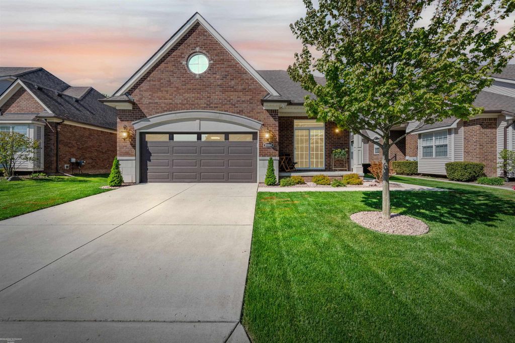 21186 Lilac Lane 155, Clinton Township, MI 48036