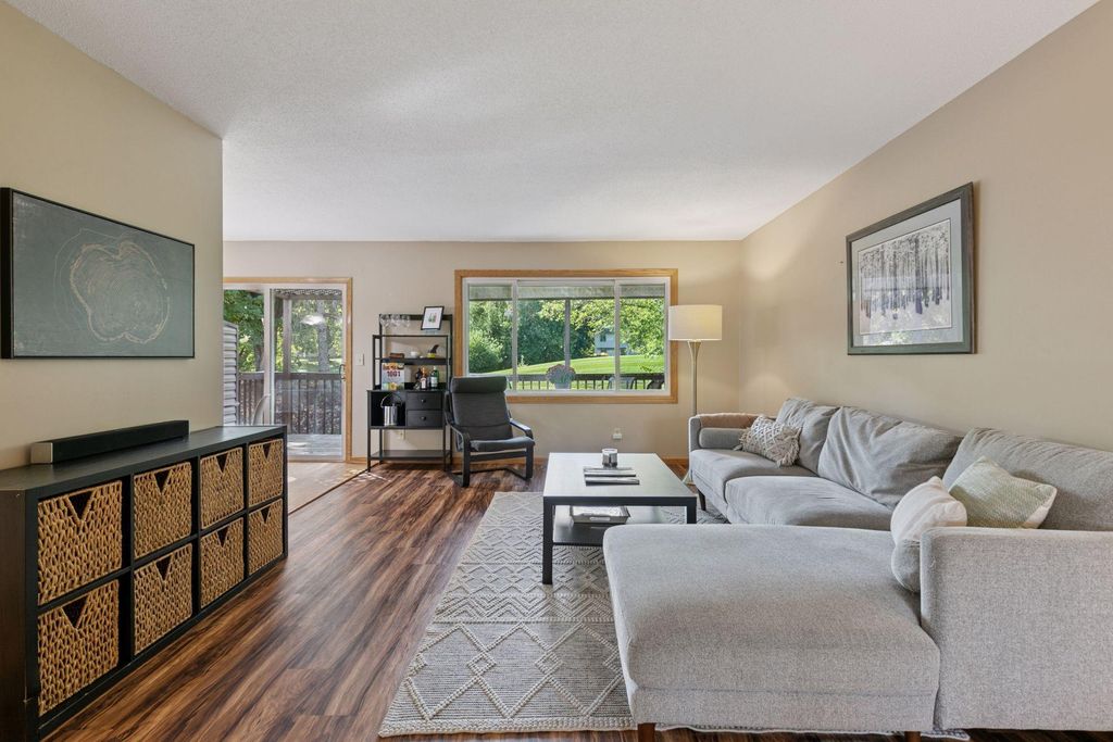 146 River Woods Lane, Burnsville, MN 55337 — photo 4