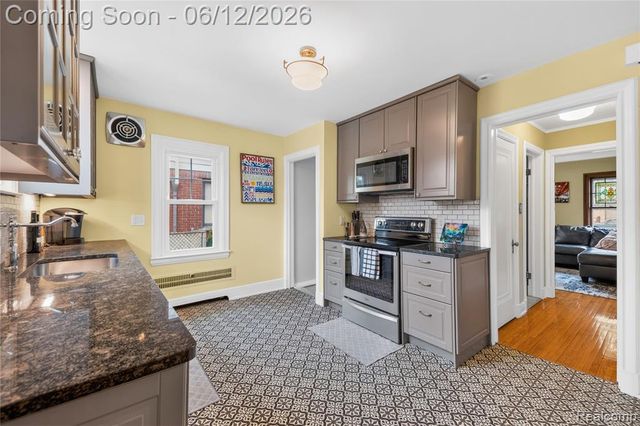 120 Superior Boulevard, Wyandotte, MI 48192