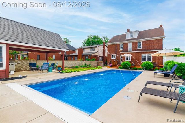120 Superior Boulevard, Wyandotte, MI 48192