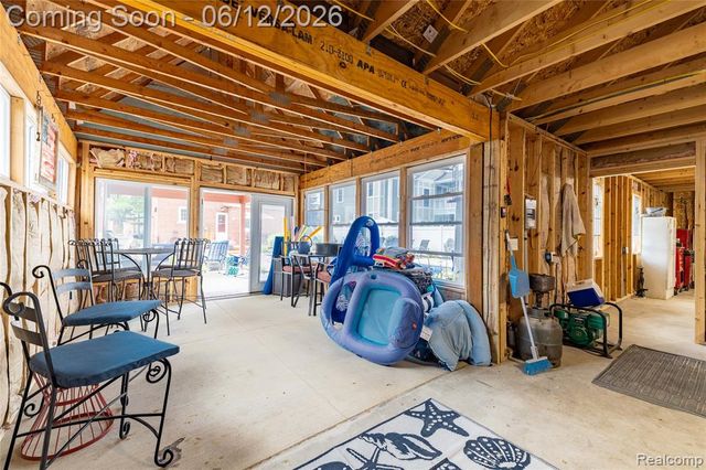 120 Superior Boulevard, Wyandotte, MI 48192