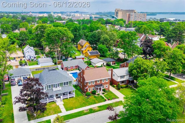120 Superior Boulevard, Wyandotte, MI 48192