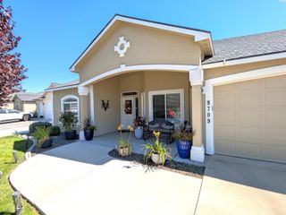 8709 W Clearwater Pl, Kennewick, WA 99336