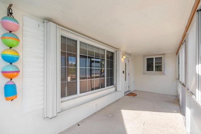 315 SW 6th Court, Boynton Beach, FL 33426