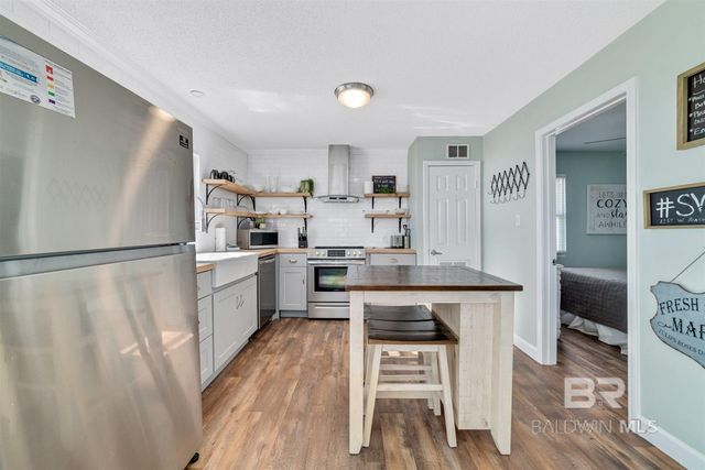 1159 W Beach Boulevard 201, Gulf Shores, AL 36542