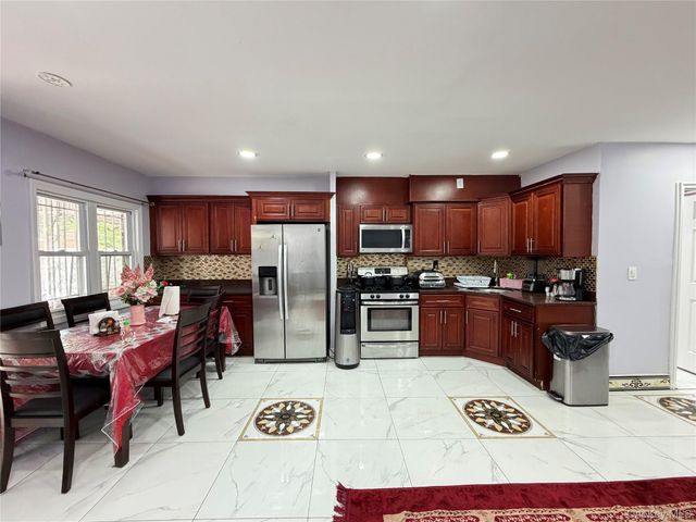155-17 65 Avenue, Flushing, NY 11357