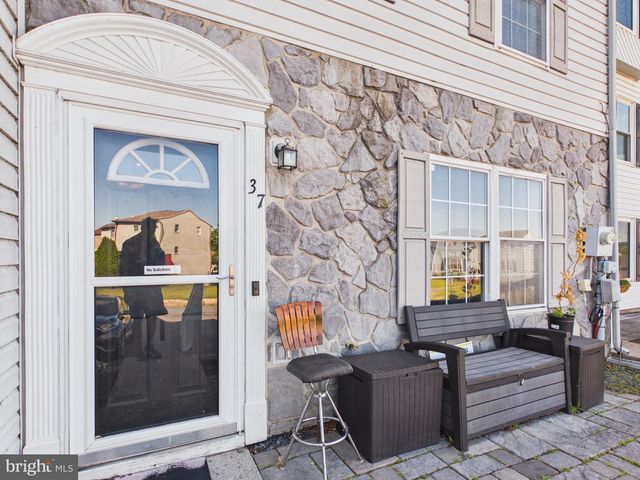 37 PRIVET DR, Etters, PA 17319