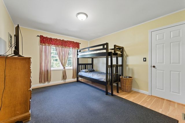 147 Grandview Ave, West Springfield, MA 01089