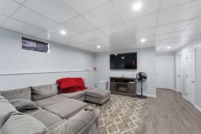147 Grandview Ave, West Springfield, MA 01089
