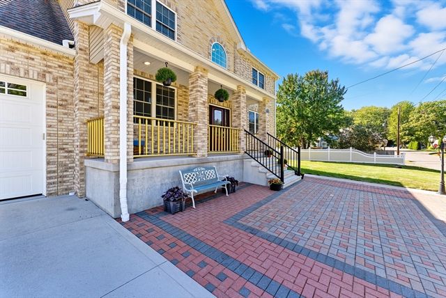 147 Grandview Ave, West Springfield, MA 01089