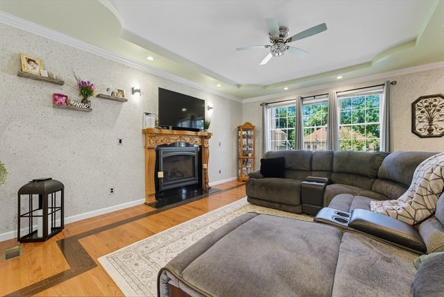 147 Grandview Ave, West Springfield, MA 01089