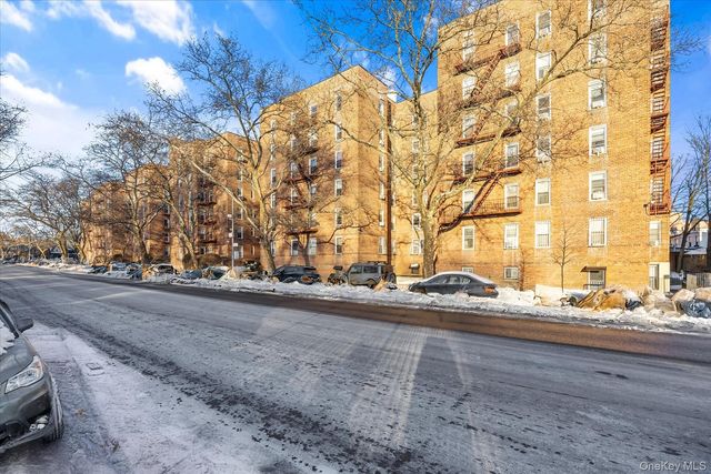 243 McDonald Avenue 3F, Brooklyn, NY 11218