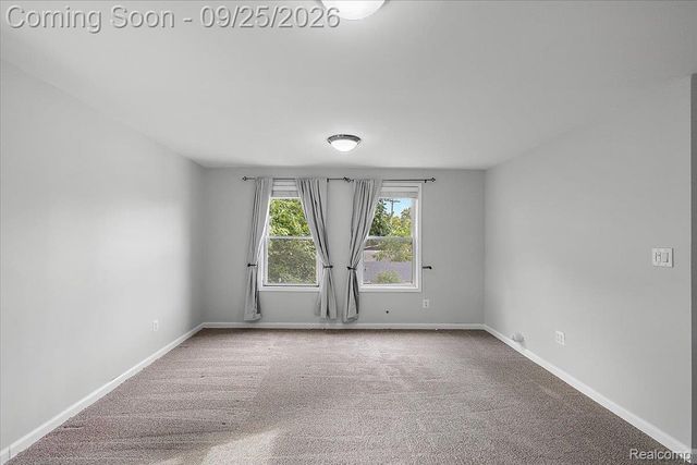 3225 N Vermont Avenue, Royal Oak, MI 48073