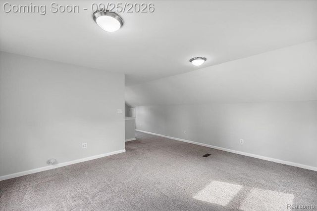 3225 N Vermont Avenue, Royal Oak, MI 48073