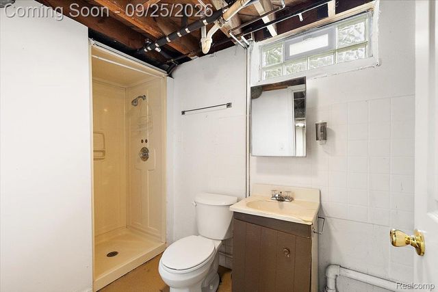 3225 N Vermont Avenue, Royal Oak, MI 48073