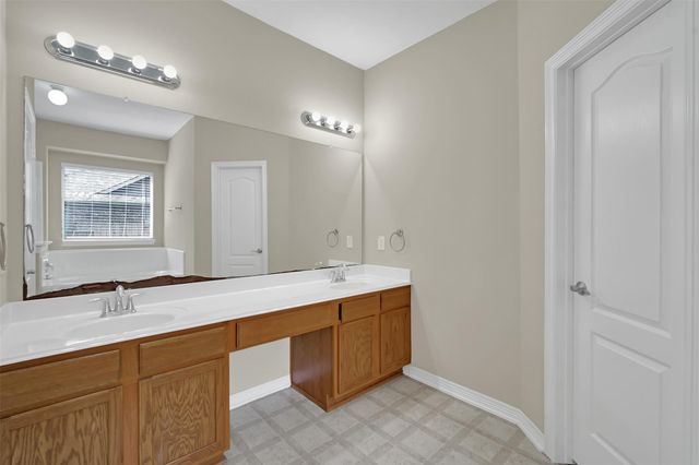 1802 Tavish Lane, Conroe, TX 77301