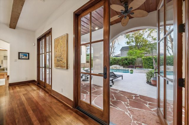 838 Ashland Street, Houston, TX 77007