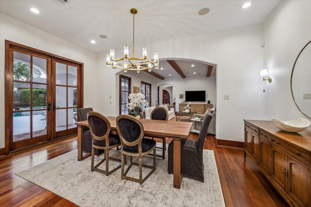 838 Ashland Street, Houston, TX 77007