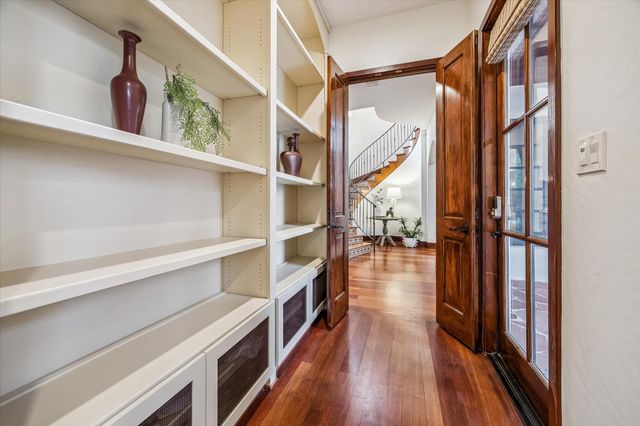 838 Ashland Street, Houston, TX 77007