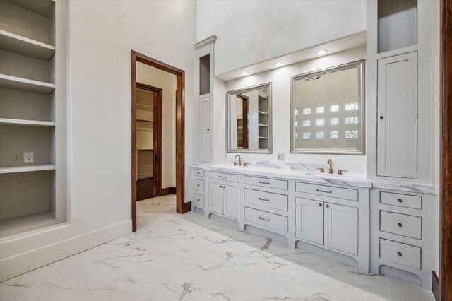 838 Ashland Street, Houston, TX 77007