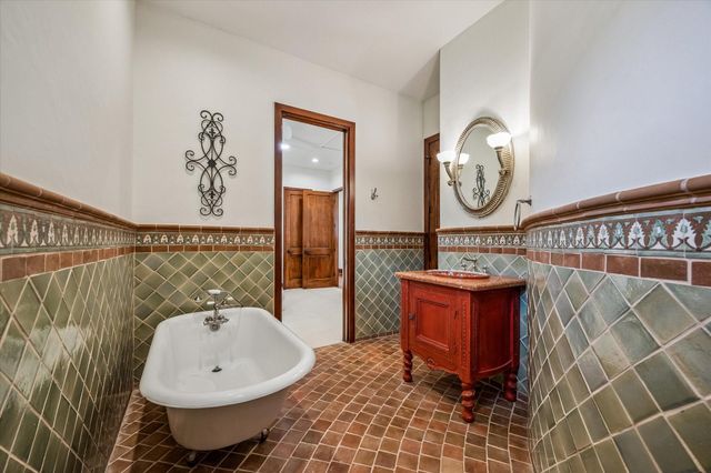 838 Ashland Street, Houston, TX 77007