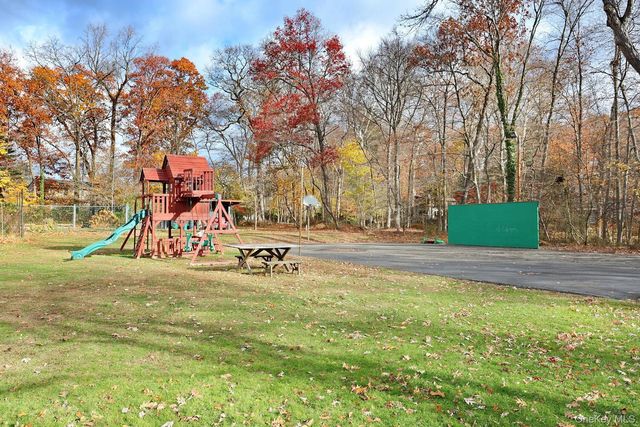 68 Hickory Hill Lane, Tappan, NY 10983